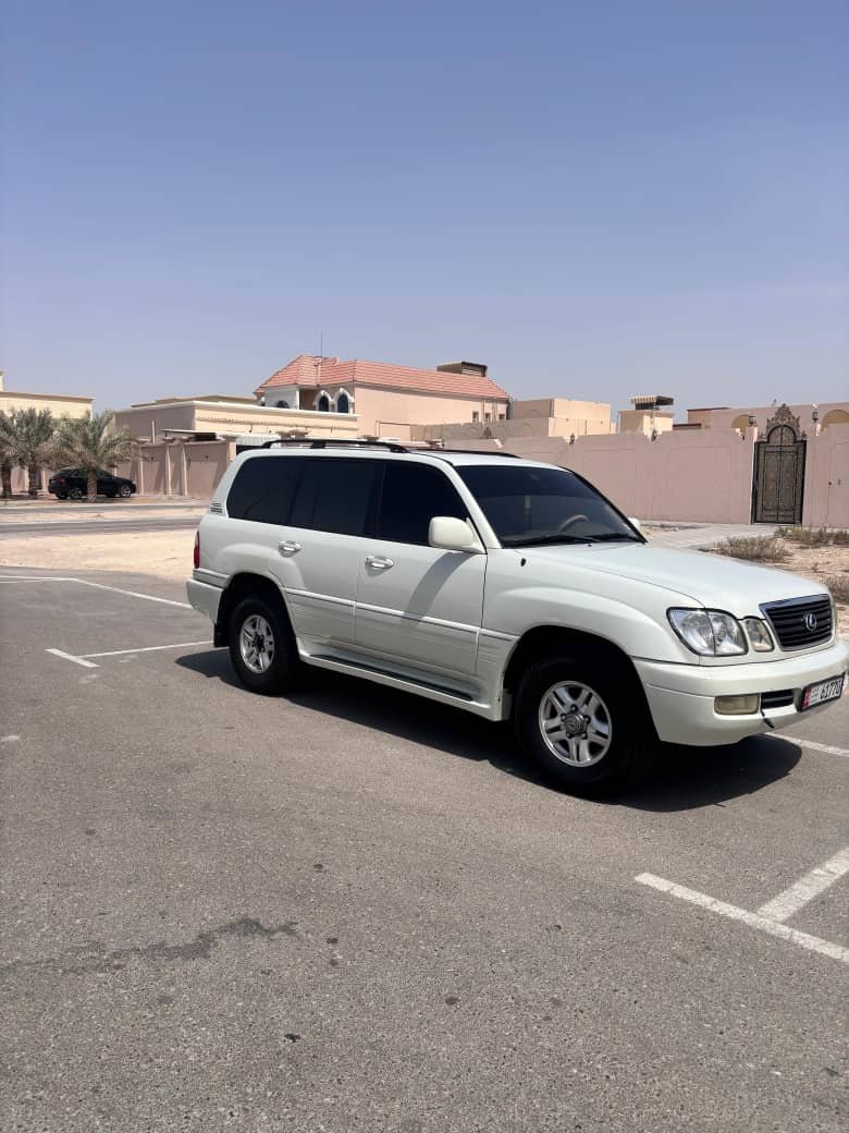 صالون لكزس موديل 2002